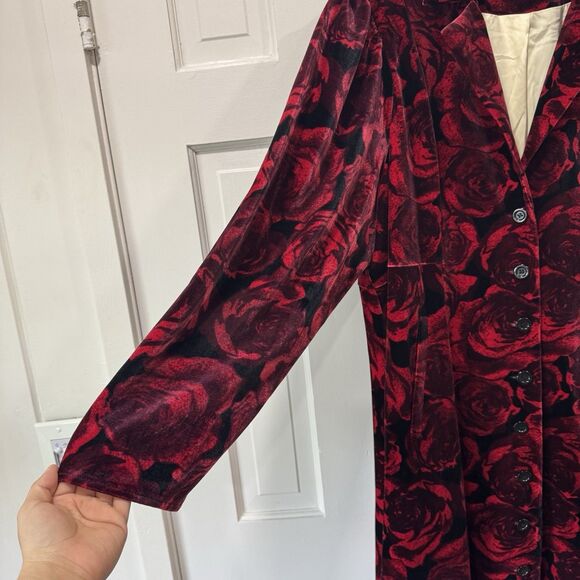 Torrid Betsey Johnson Floral Puff Sleeve Button Front Coat Red Velvet Roses 3/3X - Picture 5 of 12